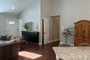 15 McIntosh Rd, Chelmsford, MA 01824 - Photo 9