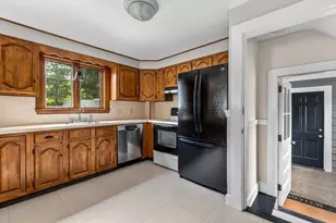 862 Pleasant St, Canton, MA 02021 - Photo 13