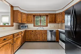 862 Pleasant St, Canton, MA 02021 - Photo 11
