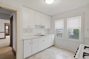 60-62 Templeton Pkwy, Watertown, MA 02472 - Photo 11