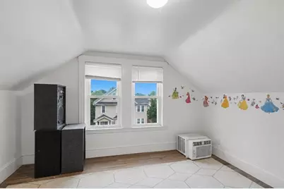 60-62 Templeton Pkwy, Watertown, MA 02472 - Photo 5