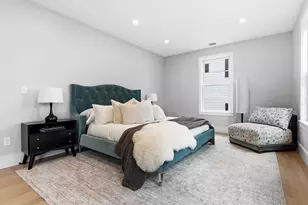 8 Lawrence St, Boston, MA 02129 - Photo 15