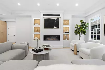 8 Lawrence St, Boston, MA 02129 - Photo 11
