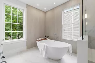8 Lawrence St, Boston, MA 02129 - Photo 17