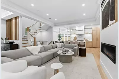 8 Lawrence St, Boston, MA 02129 - Photo 13