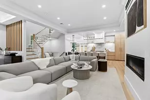 8 Lawrence St, Boston, MA 02129 - Photo 13