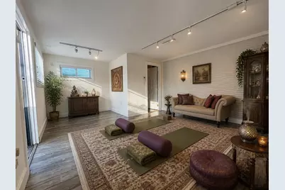 379 Sconticut Neck Rd, Fairhaven, MA 02719 - Photo 3