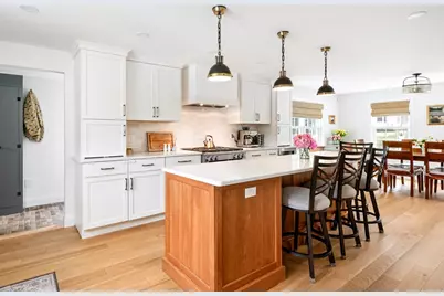 22 Homestead Rd, Lynnfield, MA 01940 - Photo 9