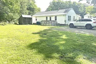 61 Carruth Rd, Templeton, MA 01468 - Photo 1