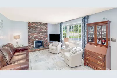 33 Farnham Rd, Rowley, MA 01969 - Photo 9