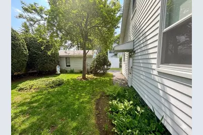 69 Charlemont St, Newton, MA 02461 - Photo 3