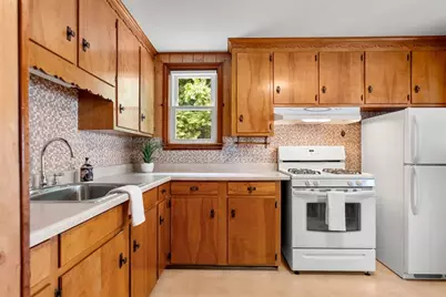 2 Douglas Ter, Lowell, MA 01852 - Photo 9