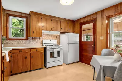 2 Douglas Ter, Lowell, MA 01852 - Photo 11