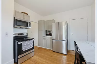 87 Broad St #3, Lynn, MA 01902 - Photo 9