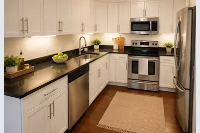 360 Neponset St #709, Canton, MA 02021 - Photo 3