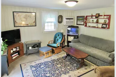 753 Daniel Shays Hwy, Belchertown, MA 01007 - Photo 9