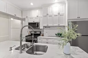 273 Bunker Hill St, Boston, MA 02129 - Photo 15