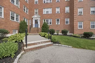 25 Lennon Ct, Boston, MA 02127 - Photo 3