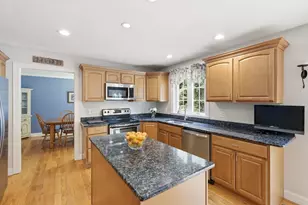 61 Whitney St, Northborough, MA 01532 - Photo 7