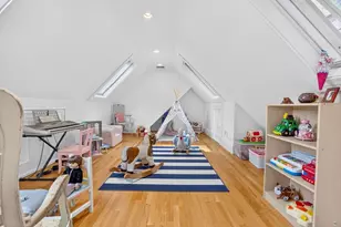 319 Oakland St, Wellesley, MA 02481 - Photo 25