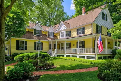 319 Oakland St, Wellesley, MA 02481 - Photo 1