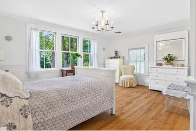 319 Oakland St, Wellesley, MA 02481 - Photo 19