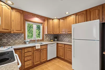147 Oakland Ave, Arlington, MA 02476 - Photo 9