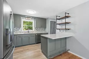 76 Laurel St, Greenfield, MA 01301 - Photo 13