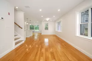 9 Ledge St, Melrose, MA 02176 - Photo 3