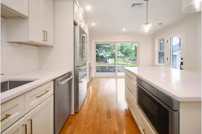 9 Ledge St, Melrose, MA 02176 - Photo 7