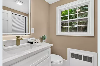 118 Blossom St, Fitchburg, MA 01420 - Photo 11