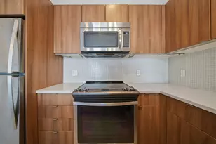 9 Medford St, Somerville, MA 02143 - Photo 5