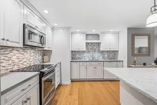 34 Washington Green, Walpole, MA 02032 - Photo 5