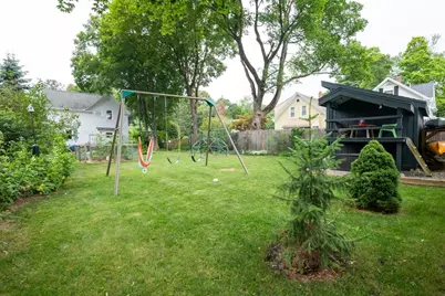 121 Linden St, Hamilton, MA 01982 - Photo 39
