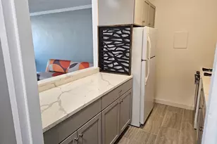 6 Whittier Pl, Boston, MA 02114 - Photo 5