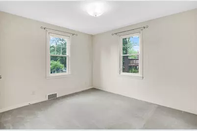328 Hartwick, Springfield, MA 01108 - Photo 17