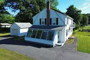 8 Lillian St, Greenfield, MA 01301 - Photo 3