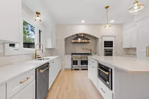 21 Wildewood Dr, Lynnfield, MA 01940 - Photo 11