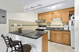10 Commonwealth Ct, Boston, MA 02135 - Photo 5