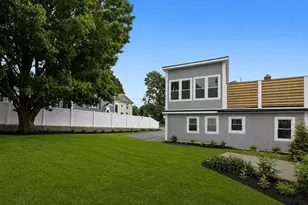 25 Bow St, Salem, MA 01970 - Photo 27