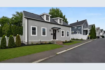 25 Bow St, Salem, MA 01970 - Photo 1