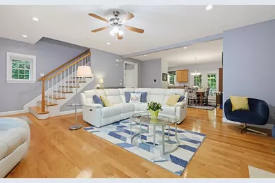 23 Williamsburg Way #23, Medway, MA 02053 - Photo 5