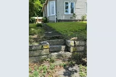 111 Hawthorne St, Weymouth, MA 01288 - Photo 5
