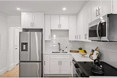 60 Derby St #1, Somerville, MA 02145 - Photo 3