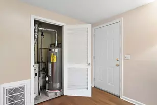 291 Old Farm Rd, Springfield, MA 01119 - Photo 27