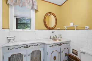 200 E Border Rd, Malden, MA 02148 - Photo 17