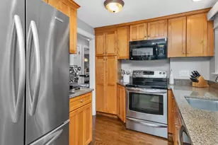 79 Cedarwood Ave, Waltham, MA 02453 - Photo 7