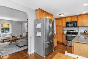79 Cedarwood Ave, Waltham, MA 02453 - Photo 11