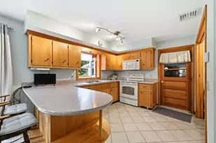48 Hickory Dr, Northampton, MA 01062 - Photo 9