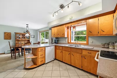 48 Hickory Dr, Northampton, MA 01062 - Photo 7